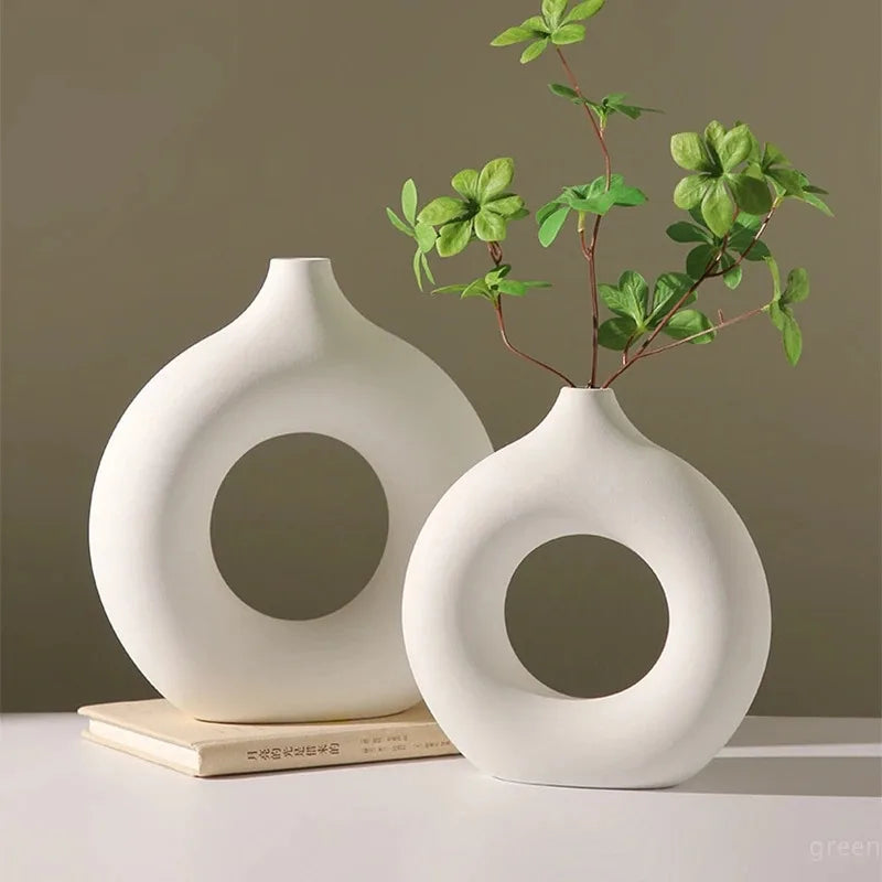 Creative Donut-Shaped Vase, Nordic-Style Plastic Vase, Minimalist Floral Arrangement, Table Setting, Home Living Room Decoration